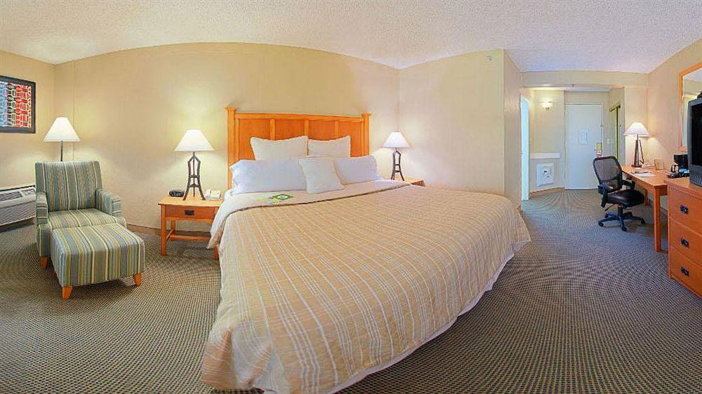 Wyndham Garden New Orleans Airport Hotell Metairie Exteriör bild